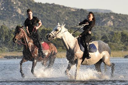 zac efron michelle rodriguez horse riding